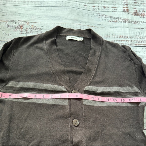 J. Lindeberg Cardigan Sweater, Size M Merino Wool. Made in Italy. - Picture 3 of 6